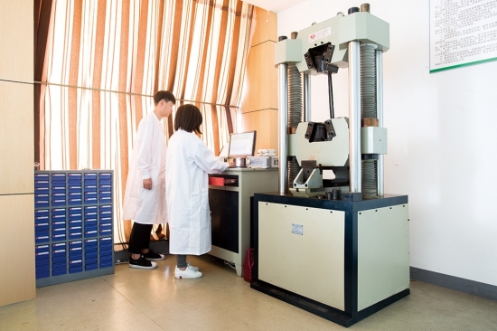 實(shí)驗(yàn)設(shè)備